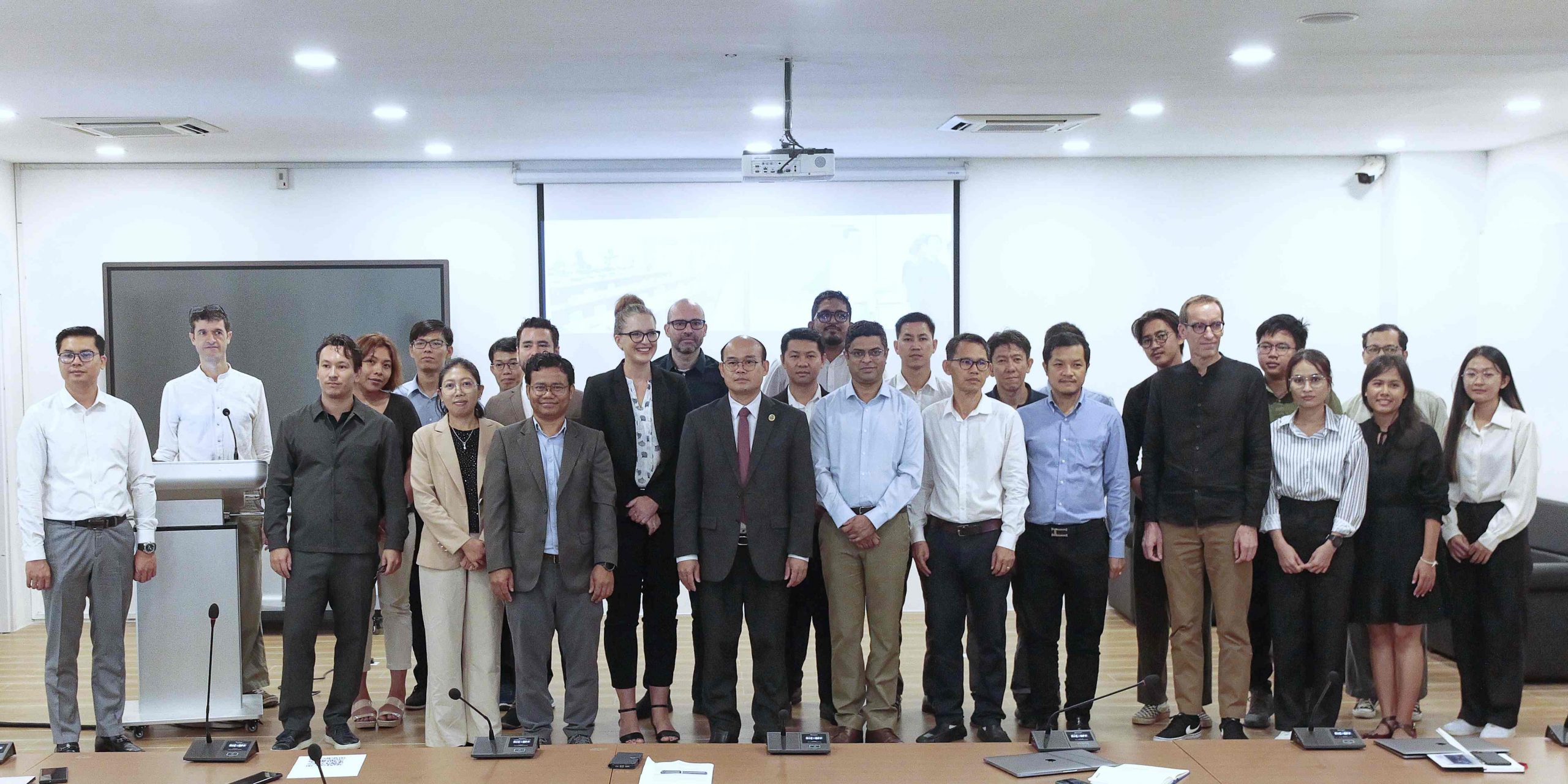 Inaugural Meeting Launches Community of Practice for Passive Cooling Strategies in Cambodia
